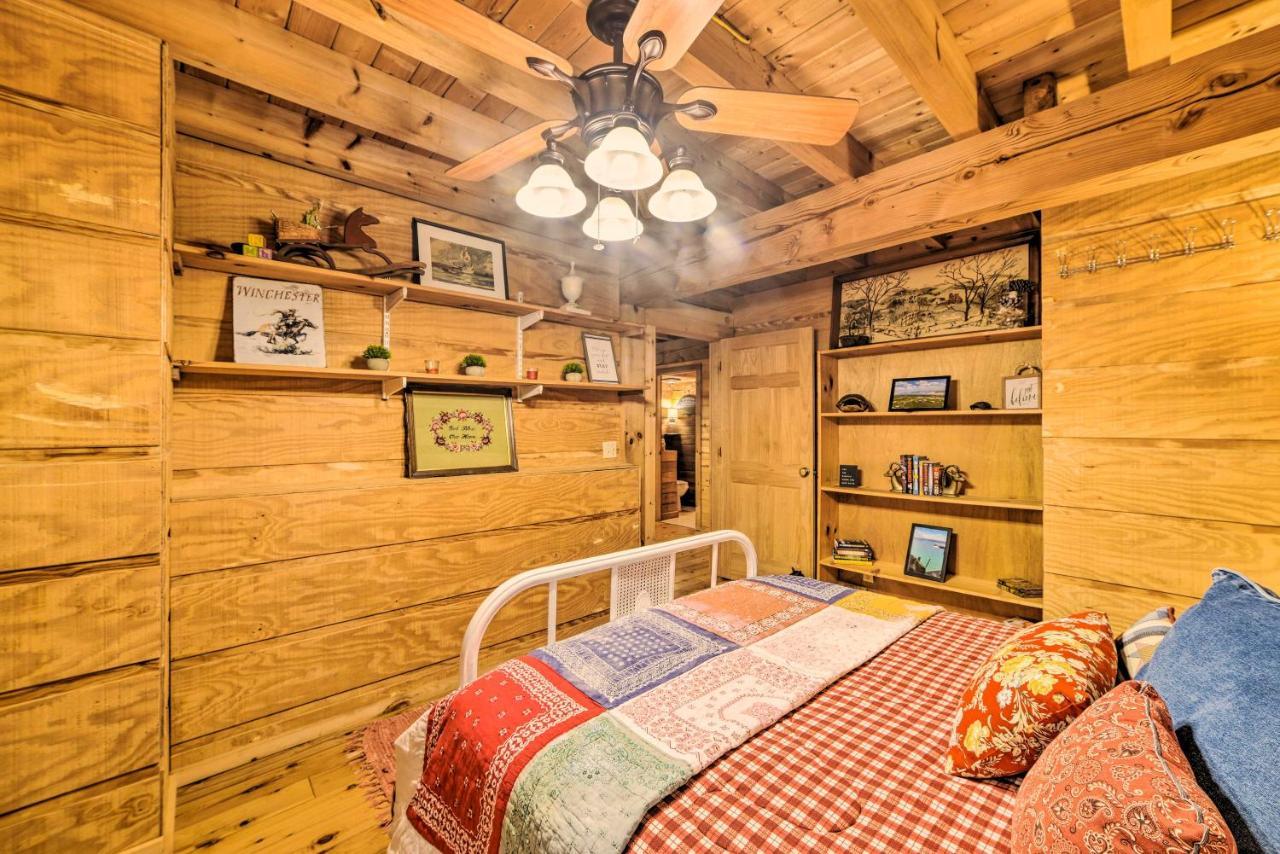 Quiet, Woodsy Retreat Deck And Kentucky Lake Access New Concord 외부 사진