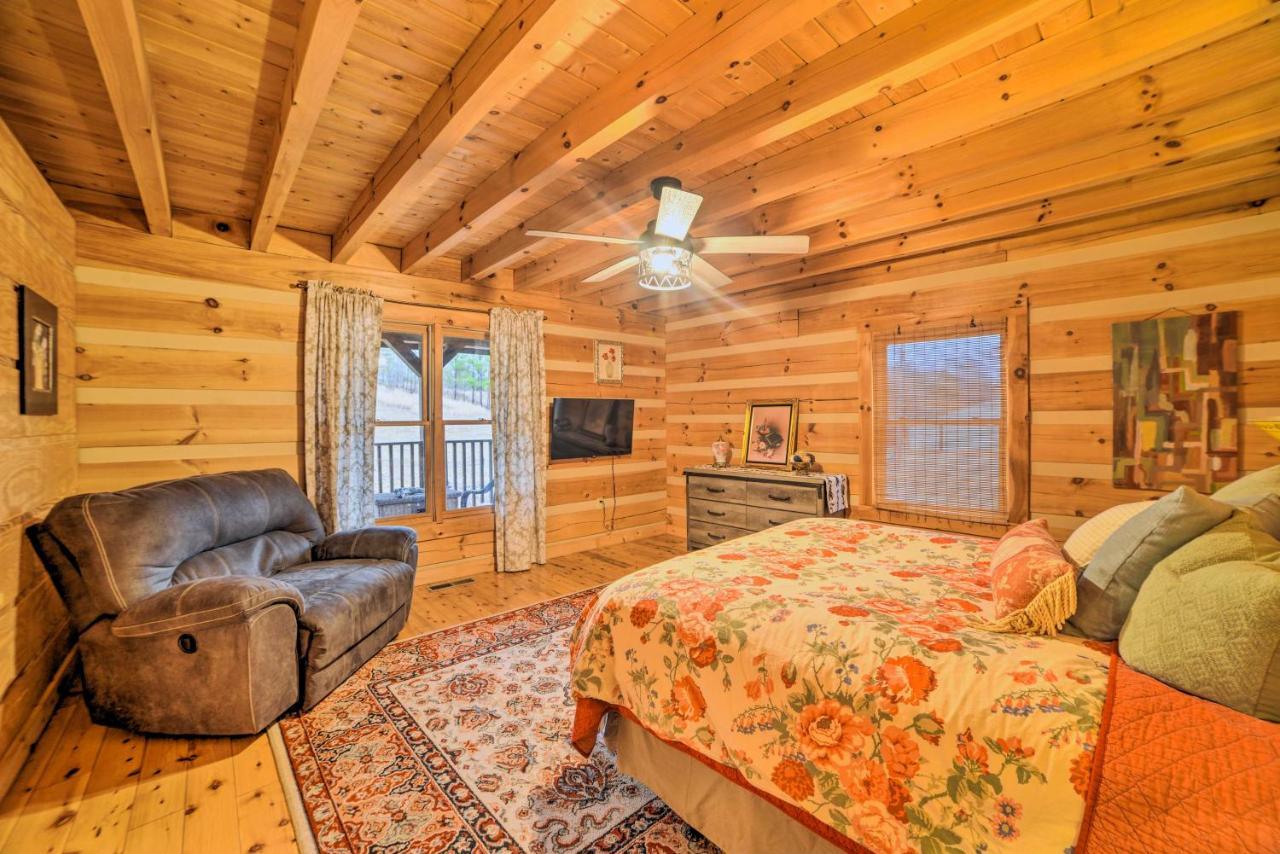 Quiet, Woodsy Retreat Deck And Kentucky Lake Access New Concord 외부 사진
